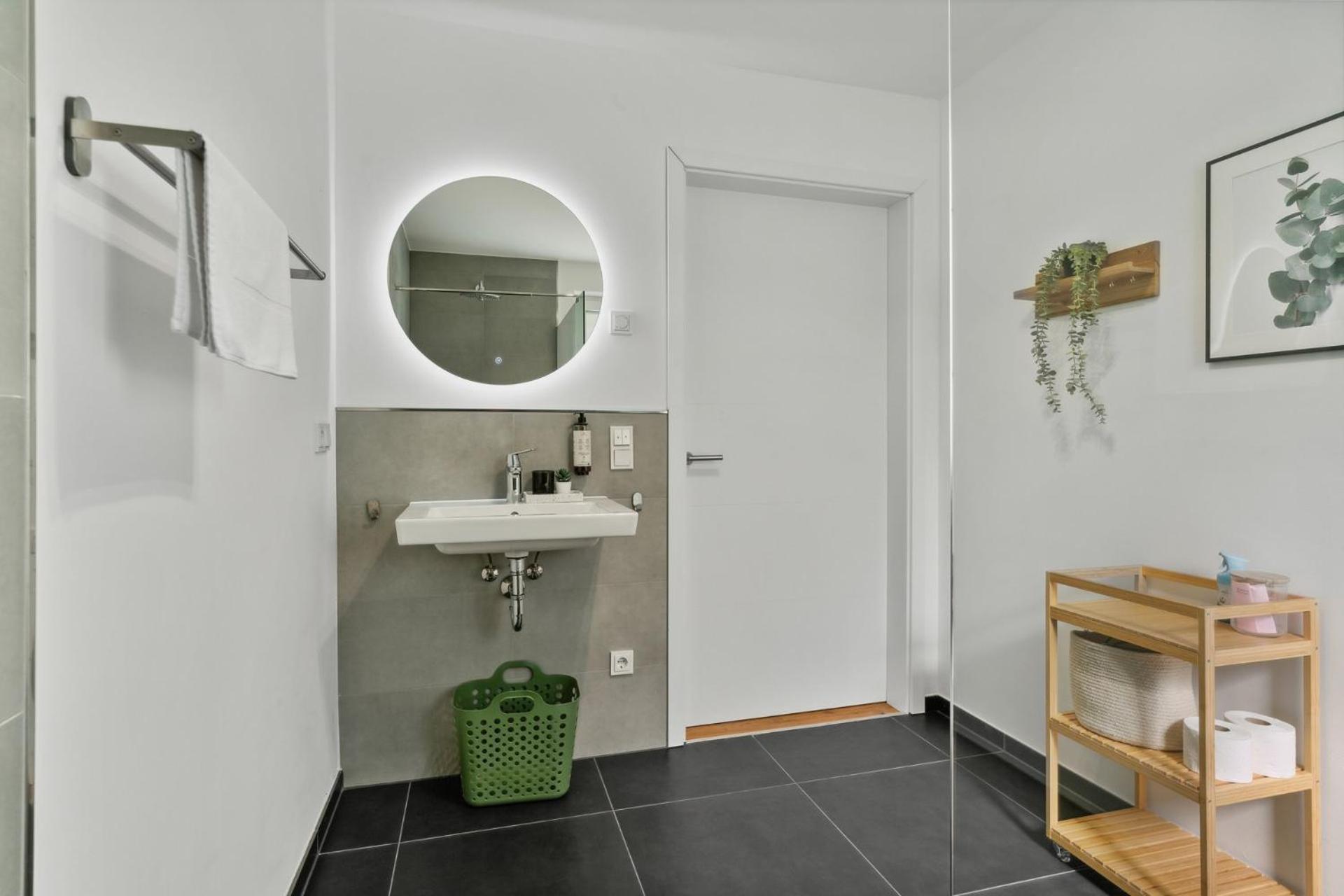 Zwei Apartments Fuer Bis Zu 8 Personen Zentral, Modern, Mit Terrasse & Balkon Bielefeld Ngoại thất bức ảnh