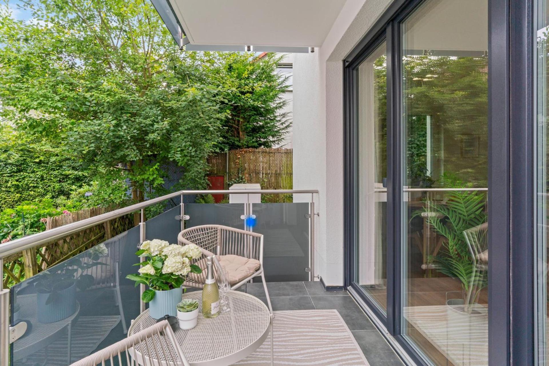 Zwei Apartments Fuer Bis Zu 8 Personen Zentral, Modern, Mit Terrasse & Balkon Bielefeld Ngoại thất bức ảnh